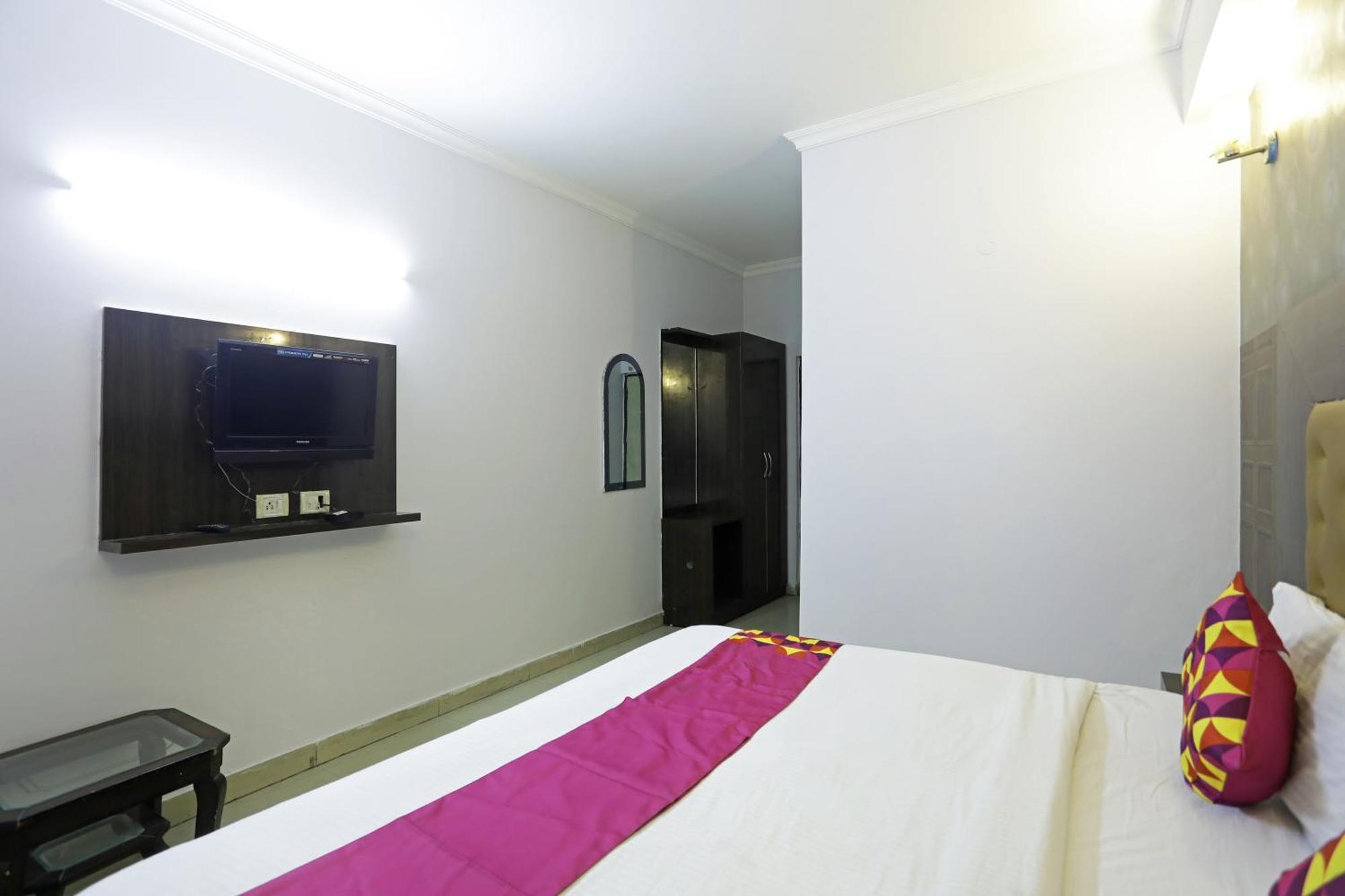 Hotel Samara Near Igi Airport Delhi Neu-Delhi Exterior foto